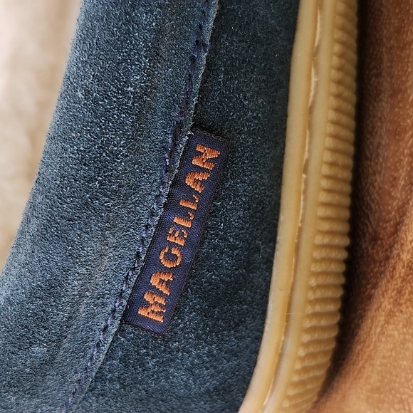 NWOT MAGELLAN WOMEN'S SUEDE INDOOR/OUTDOOR MOCCASINS - Picture 4 of 7